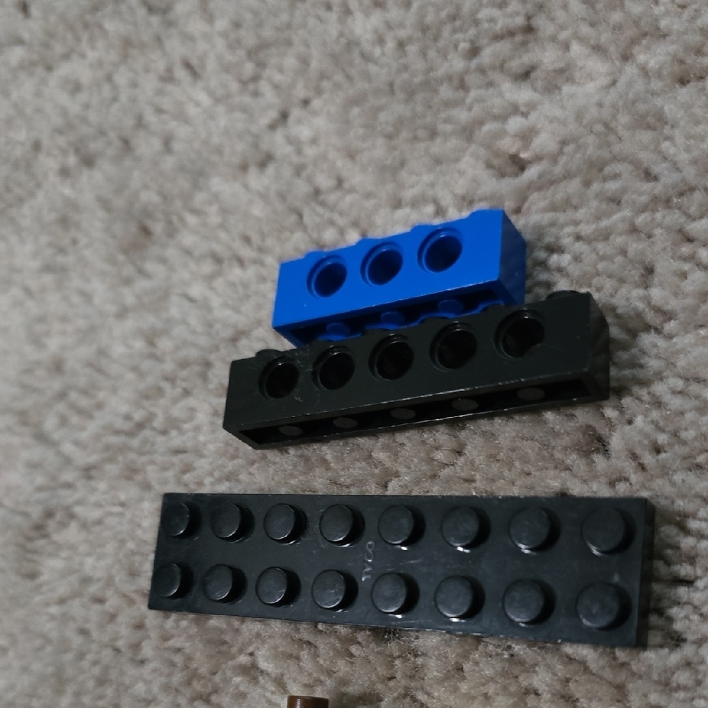 LEGO Building Blocks Set - Unique Pieces and Parts - Picture 4 of 9